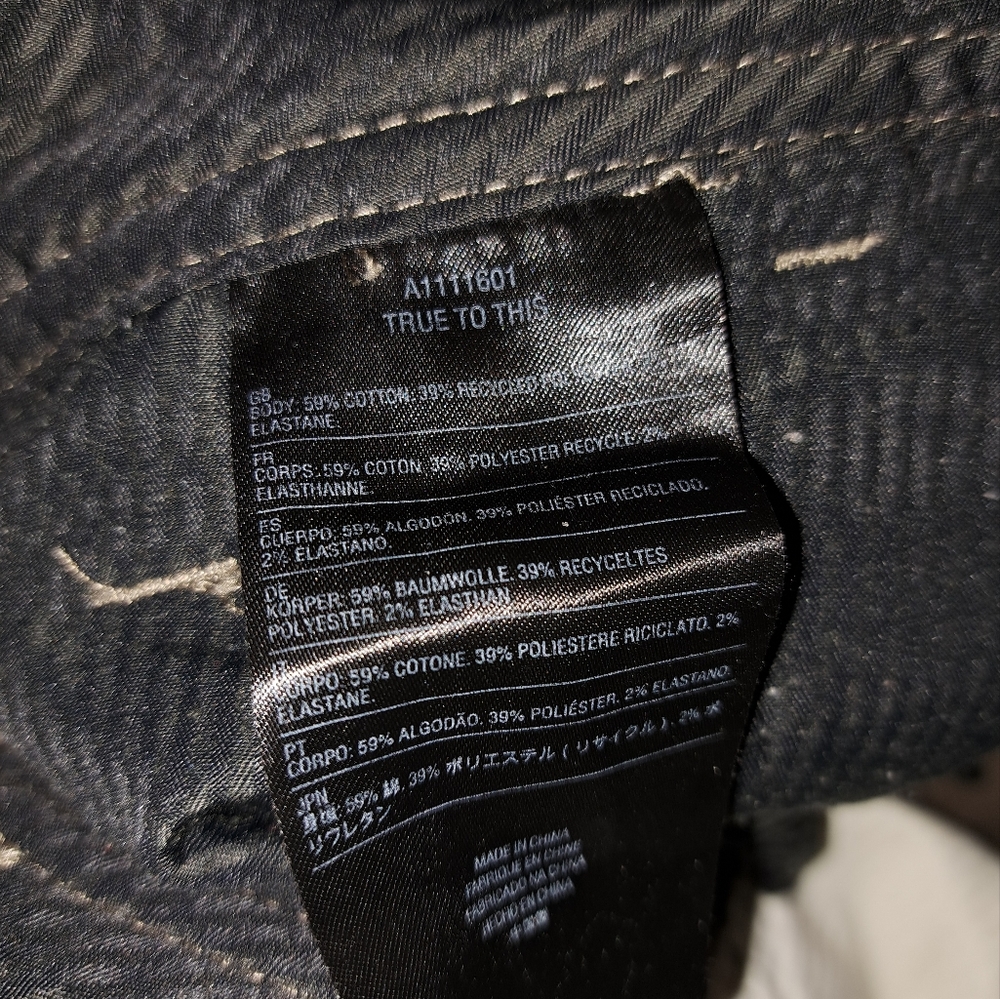 Volcom pants - Picture 2 of 12